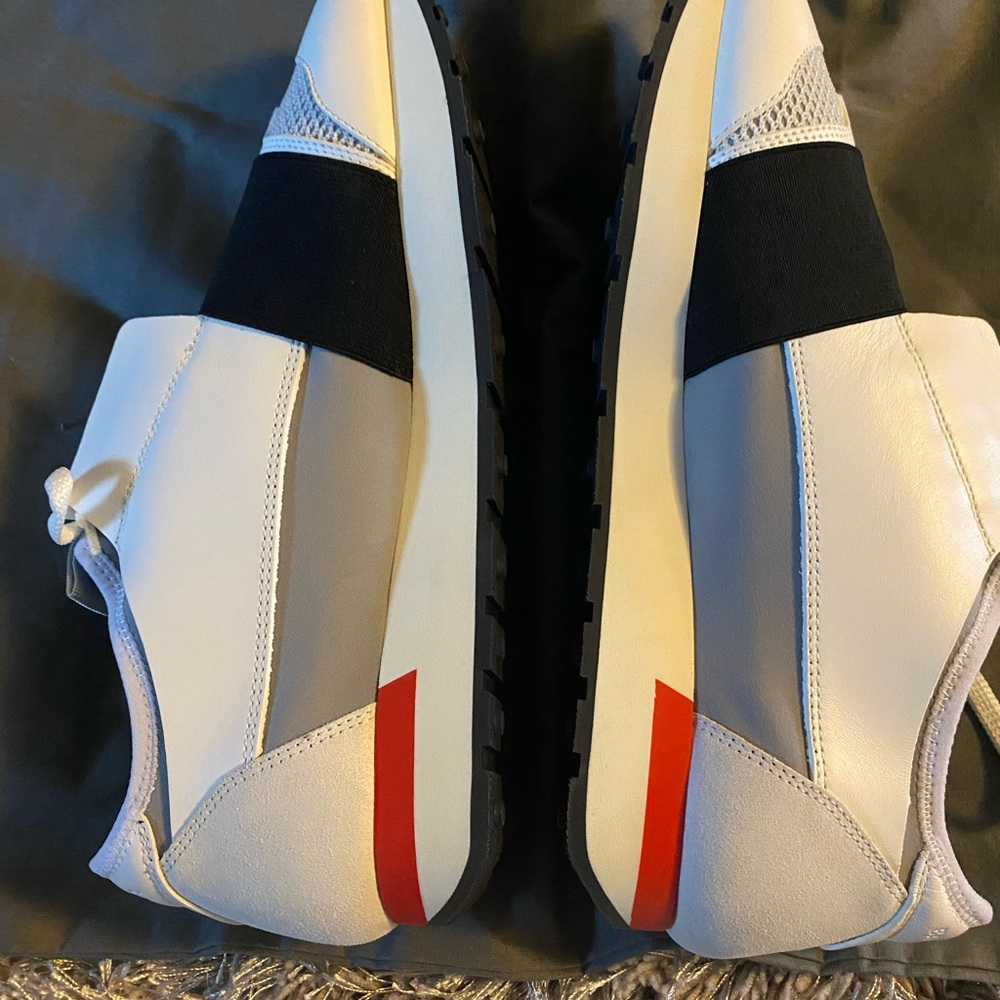 New Balenciaga Race Runner Sneaker - Picture 3 of 10